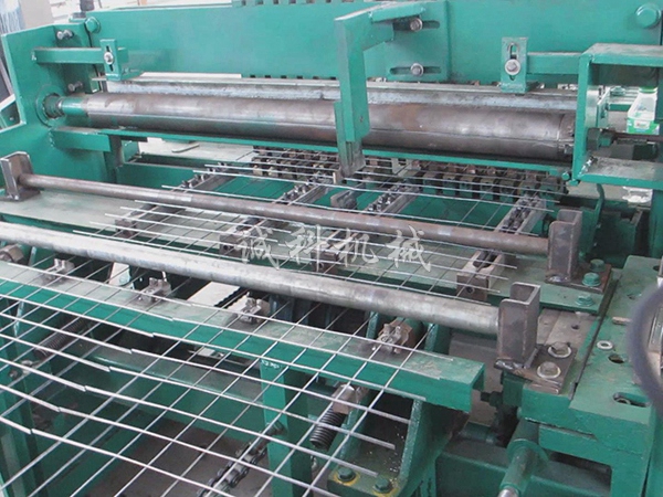 舒樂板網排焊機 (2)